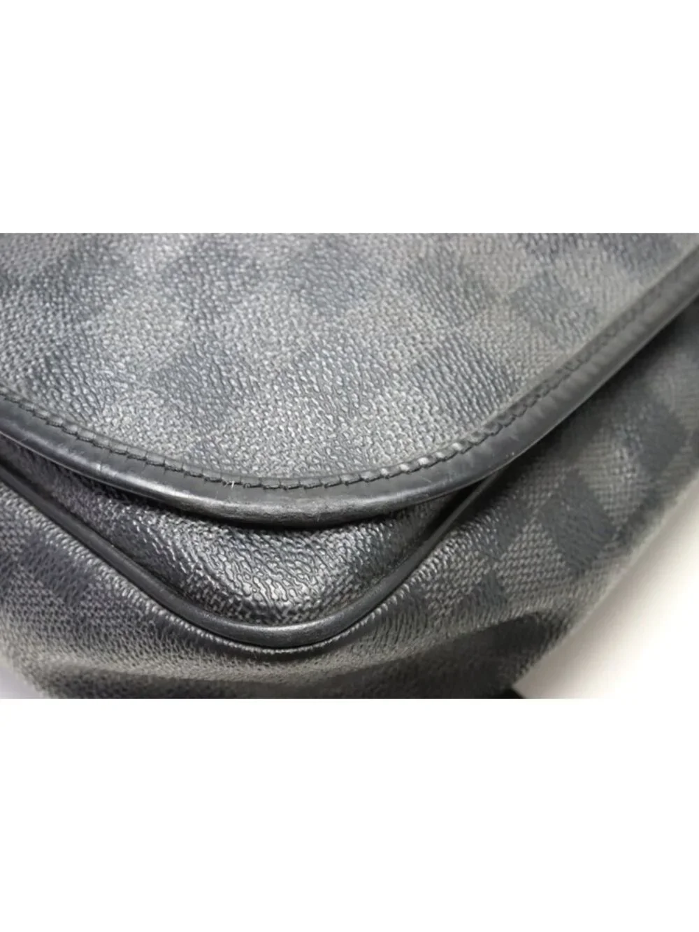 Louis Vuitton Daniel MM Damier Graphite Shoulder